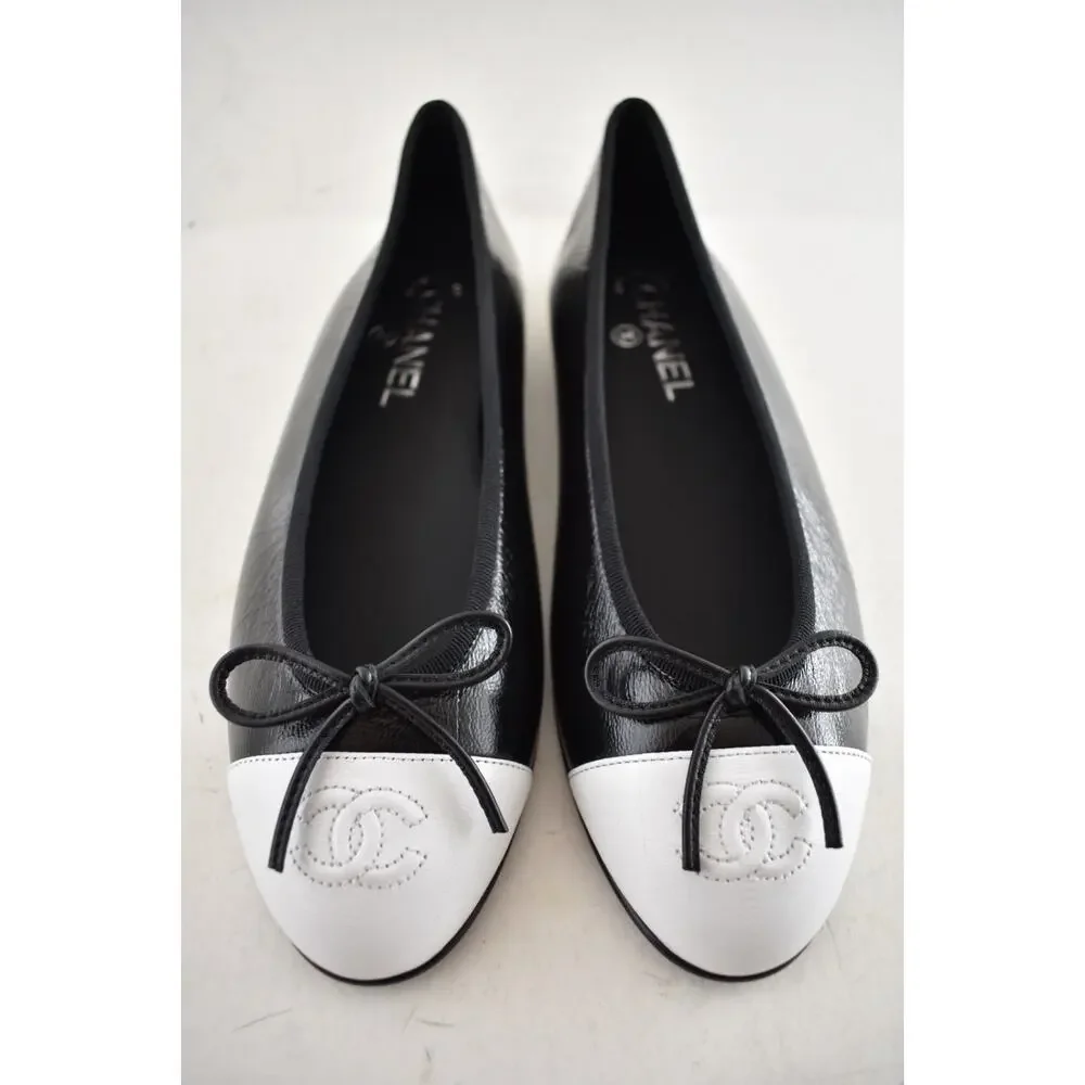 Chanel 26S Black White Crumpled Shiny Lambskin CC Bow Ballet Ballerina Flat 39.5 - Picture 14 of 16